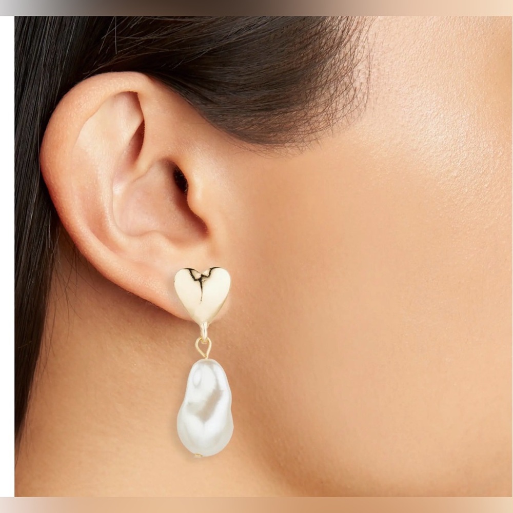 Nordstrom Natasha Couture Gold Heart Earrings with Pearl Drops